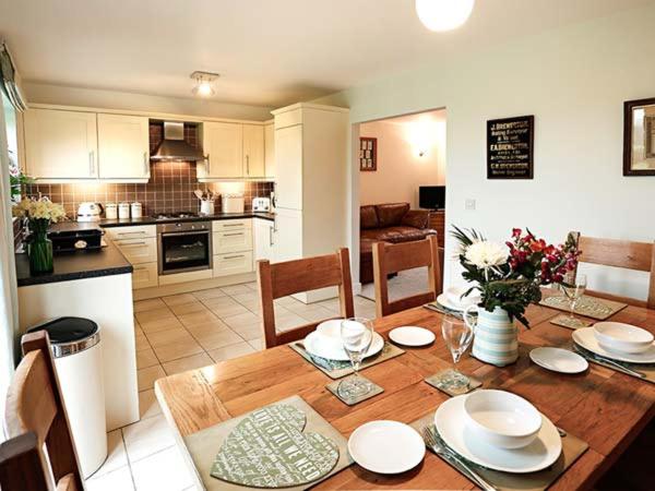Berry Banks Cottage room 5